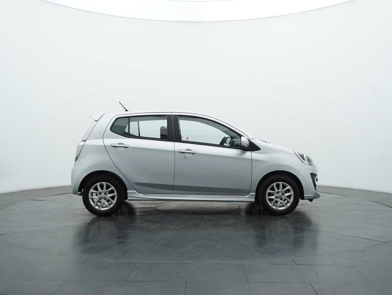 terpakai 2015 Perodua AXIA SE 1.0