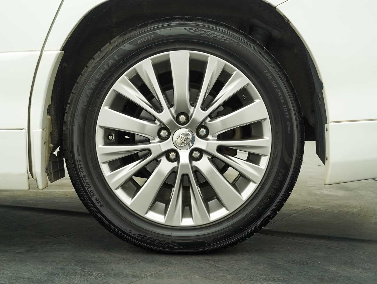 used 2013 Toyota Vellfire Z Golden Eyes 2.4