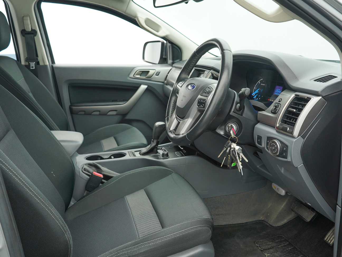 terpakai 2017 Ford Ranger XLT High Rider 2.2