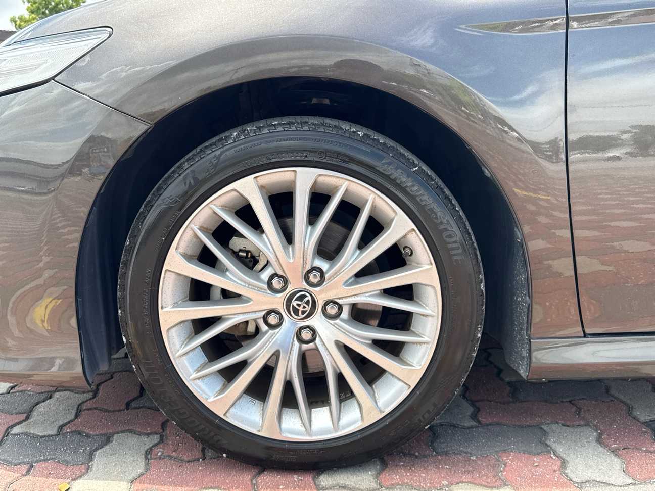 used 2019 Toyota Camry V 2.5