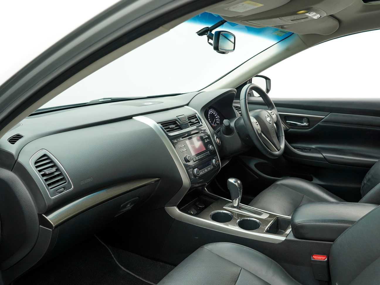 terpakai 2018 Nissan Teana XV 2.5