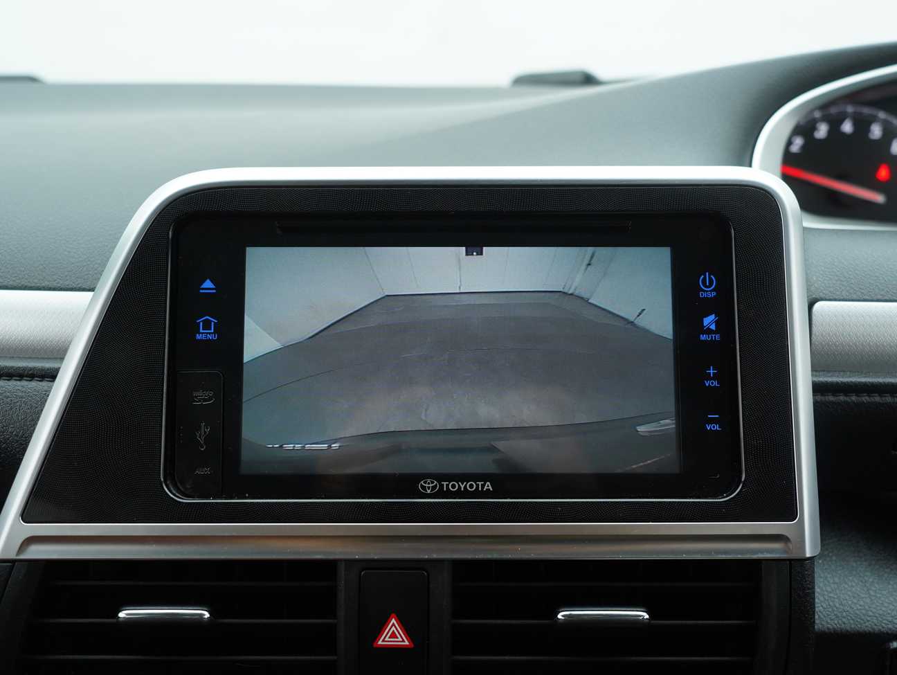 terpakai 2018 Toyota Sienta V 1.5