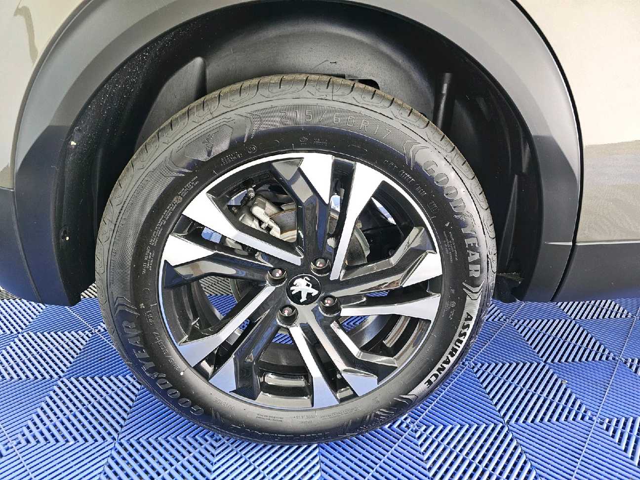 used 2025 Peugeot 2008 Allure 1.2