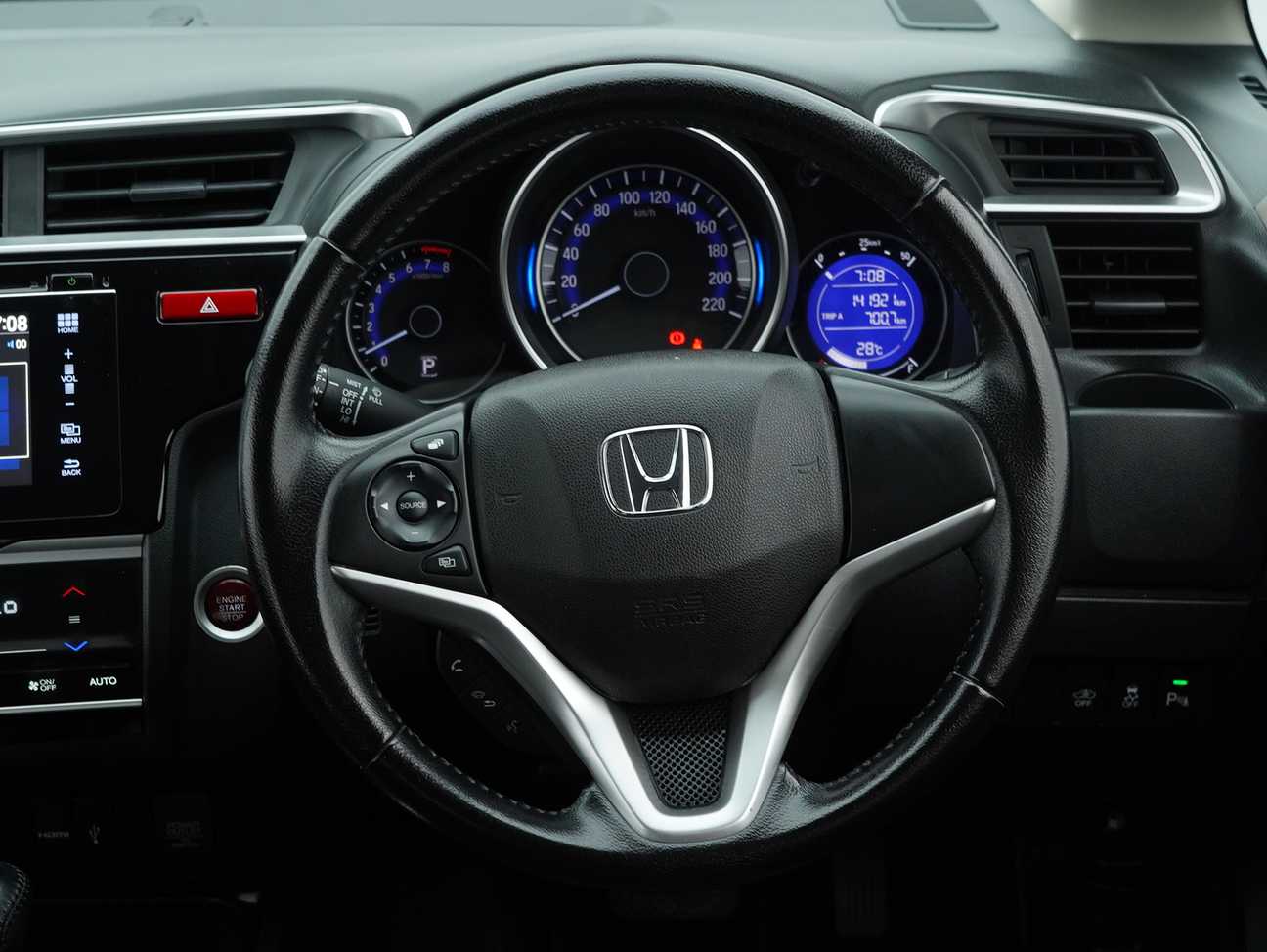 used 2014 Honda Jazz V 1.5