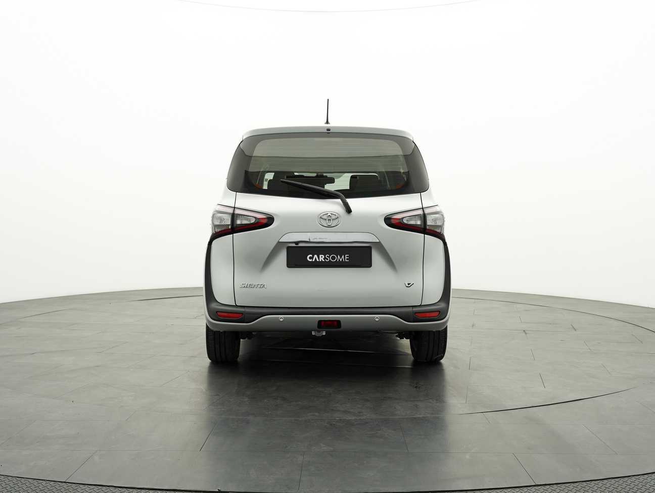 used 2017 Toyota Sienta V 1.5