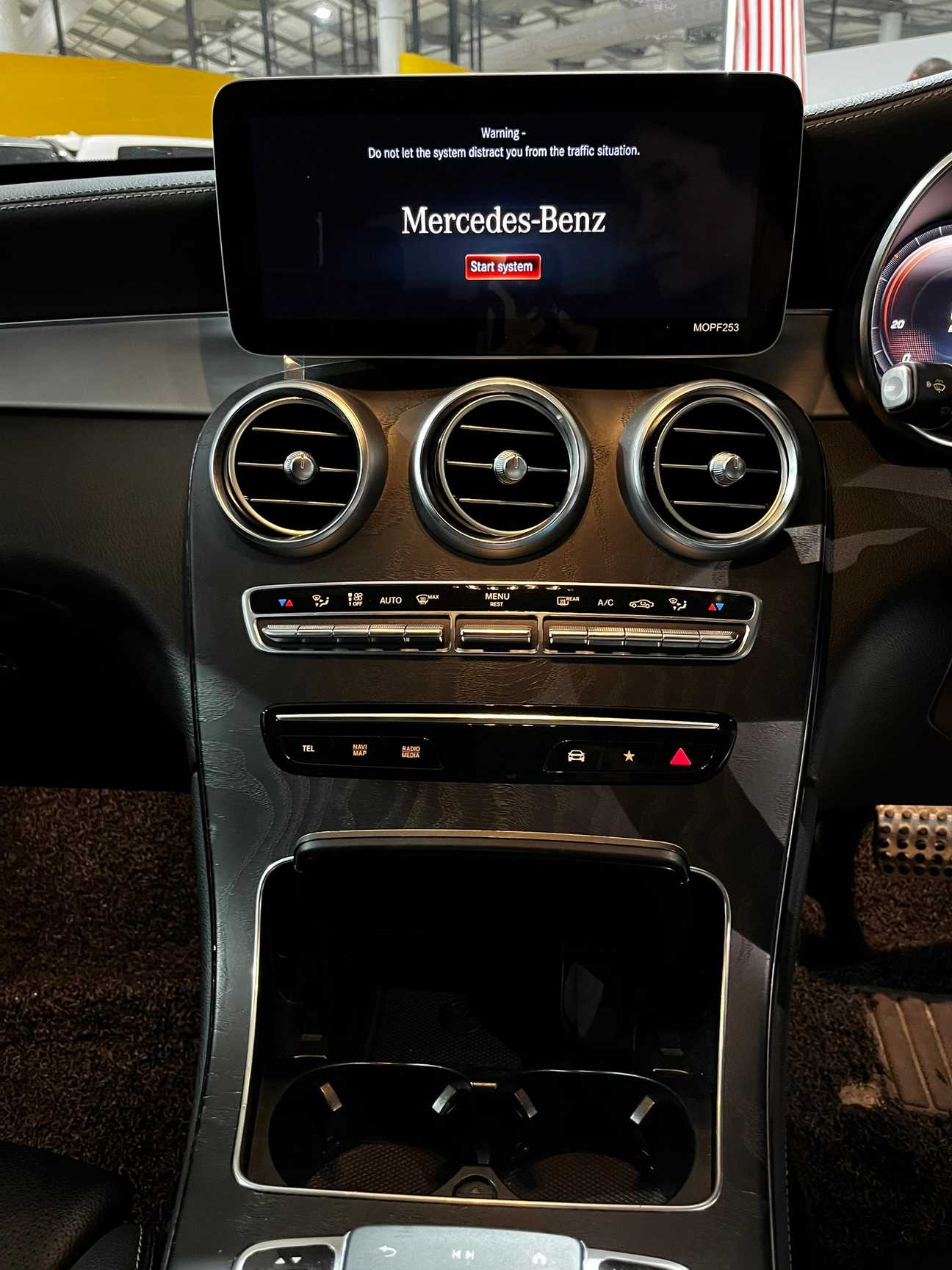 used 2020 Mercedes-Benz GLC300 4MATIC AMG Line 2.0