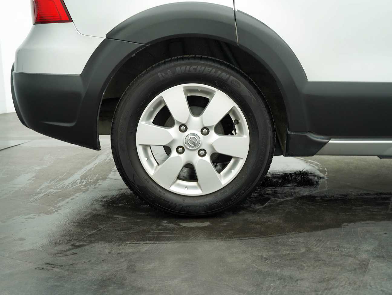 used 2013 Nissan LIVINA X-GEAR 1.6