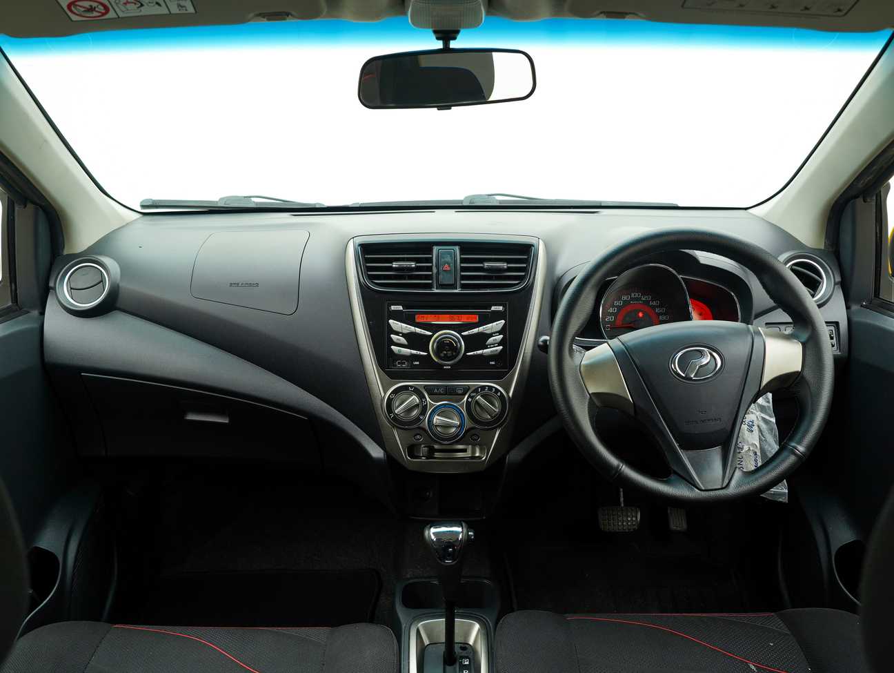 terpakai 2015 Perodua AXIA SE 1.0