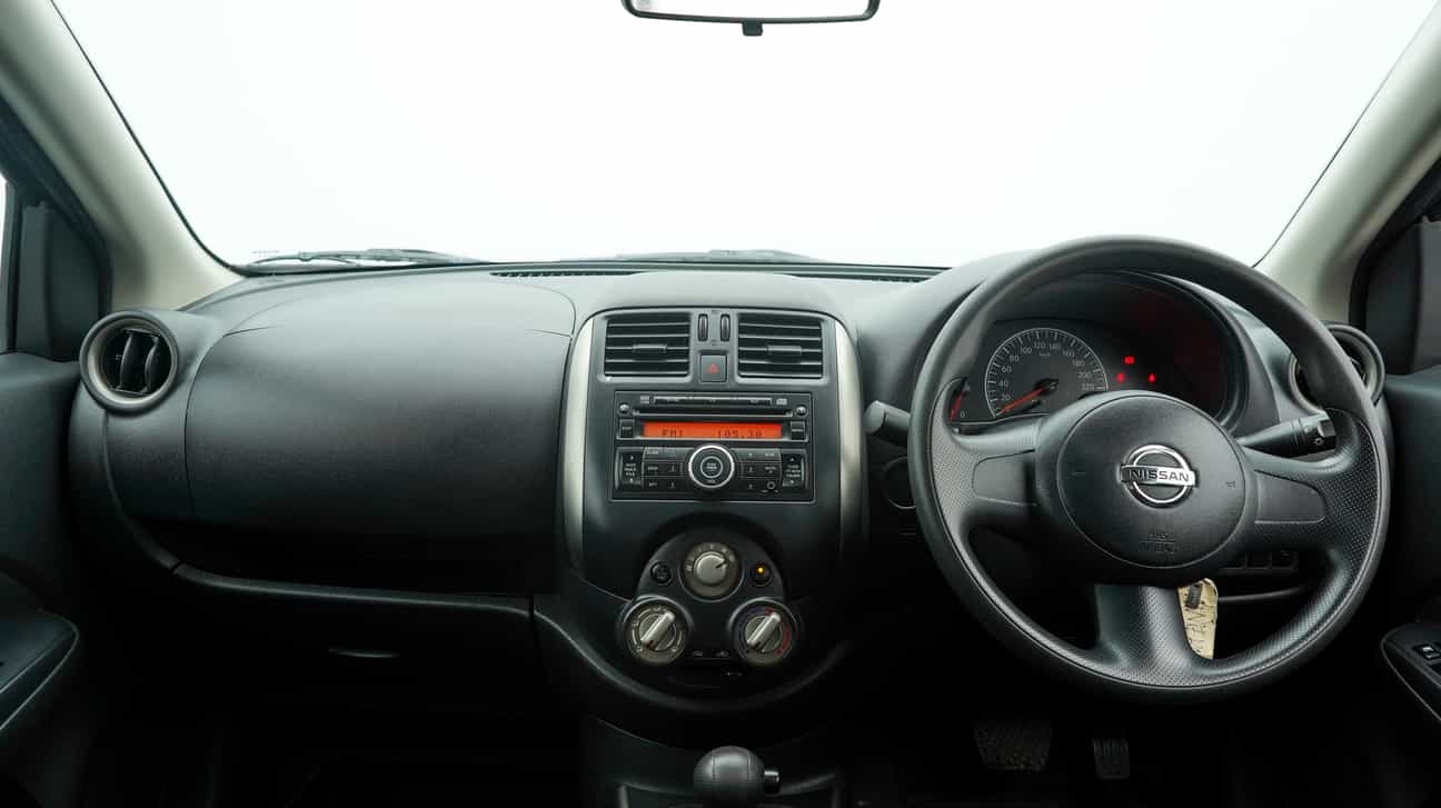 terpakai 2014 Nissan ALMERA E 1.5