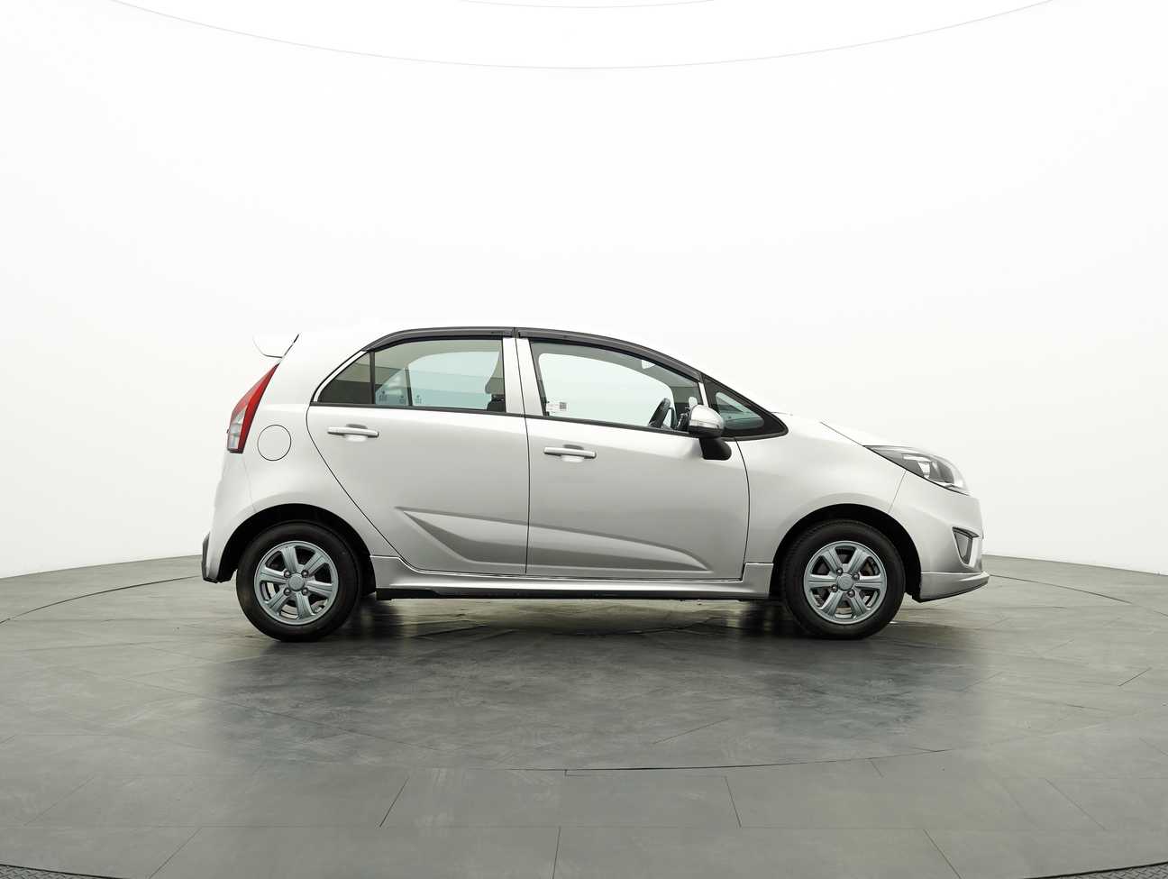 used 2016 Proton Iriz Standard 1.3