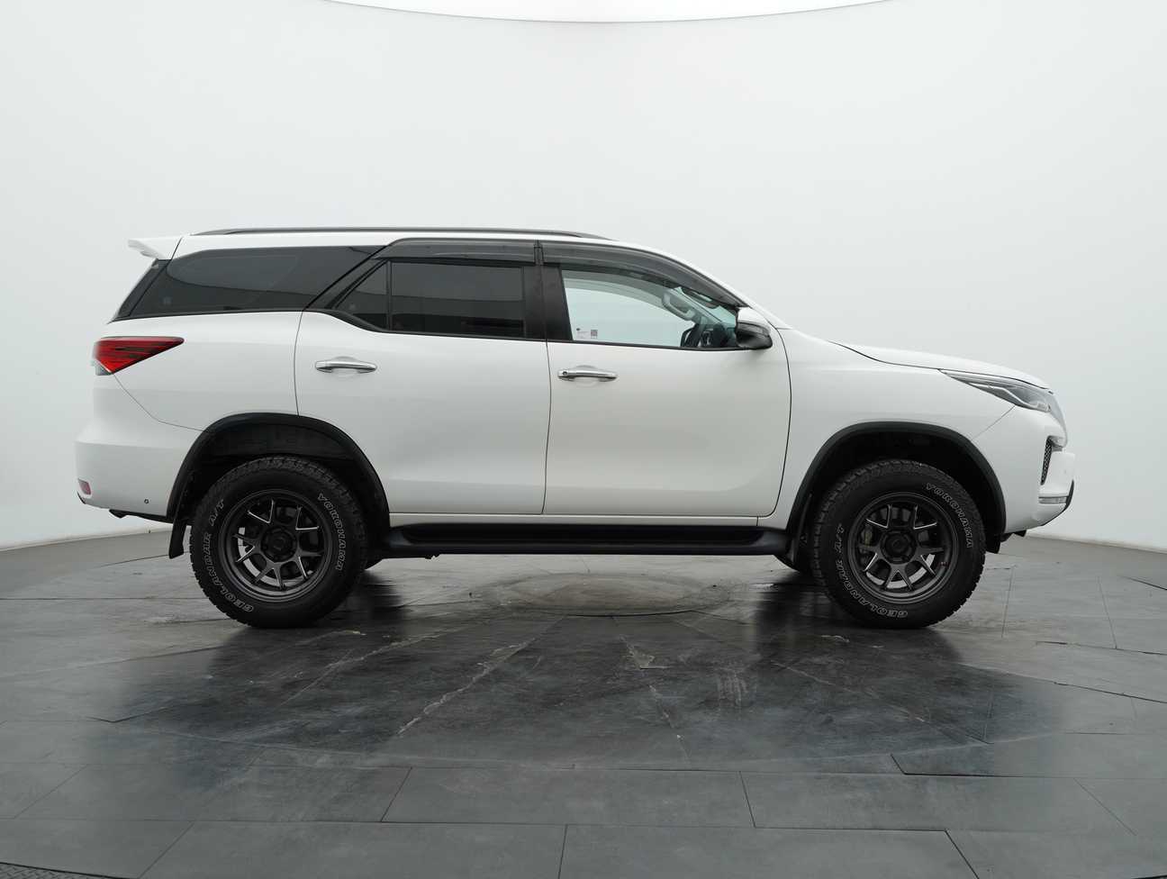 used 2022 Toyota Fortuner  2.4