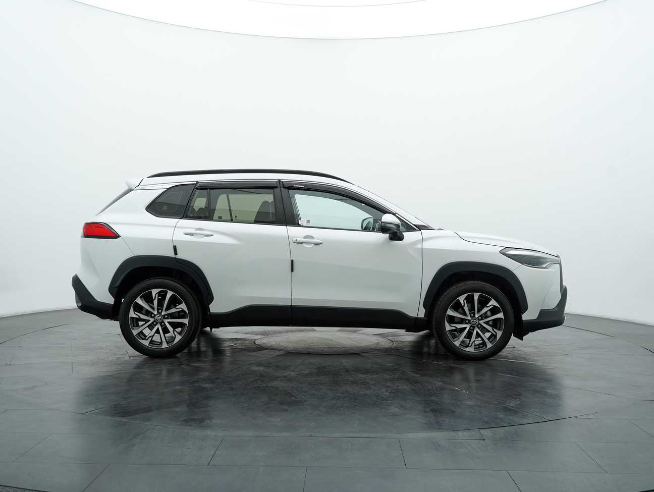 used 2022 Toyota Corolla Cross V 1.8