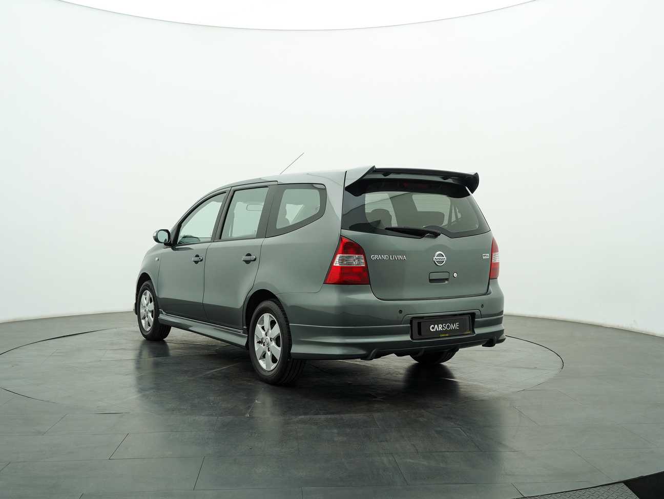 terpakai 2013 Nissan Grand Livina Comfort 1.6