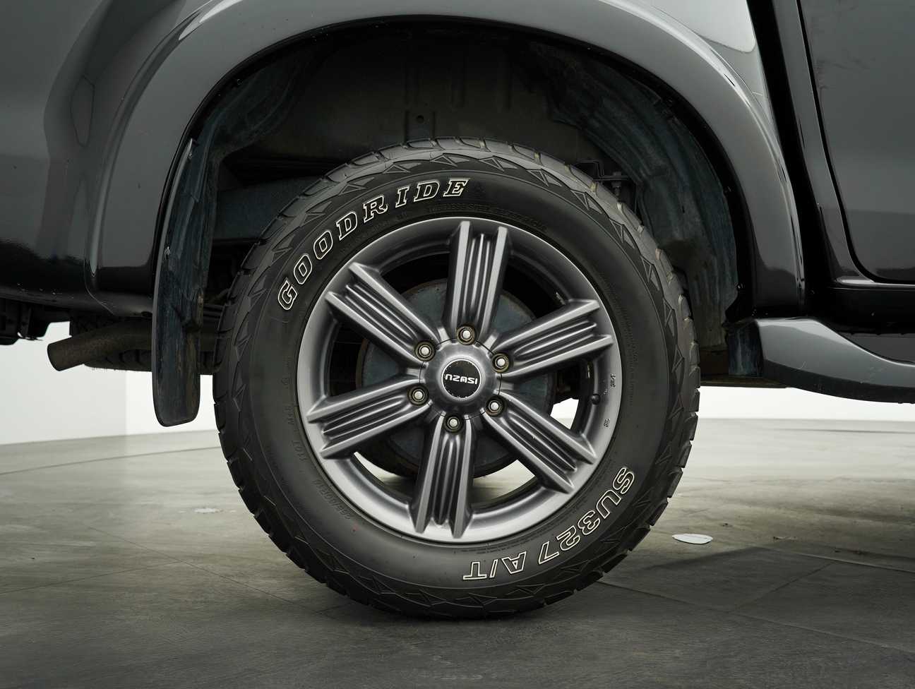 terpakai 2018 Isuzu D-Max  2.5