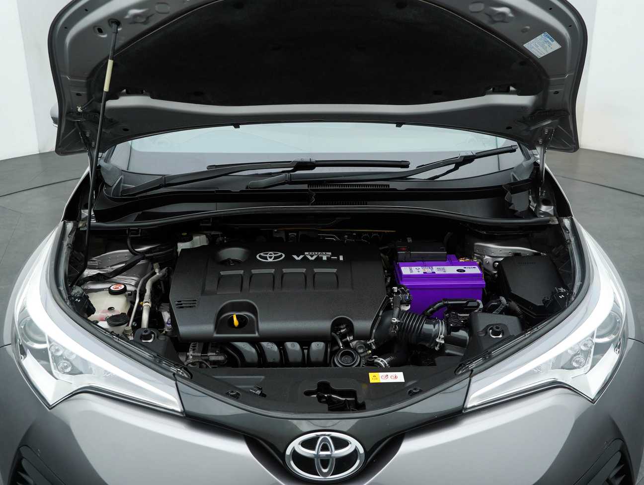 used 2019 Toyota C-HR  1.8