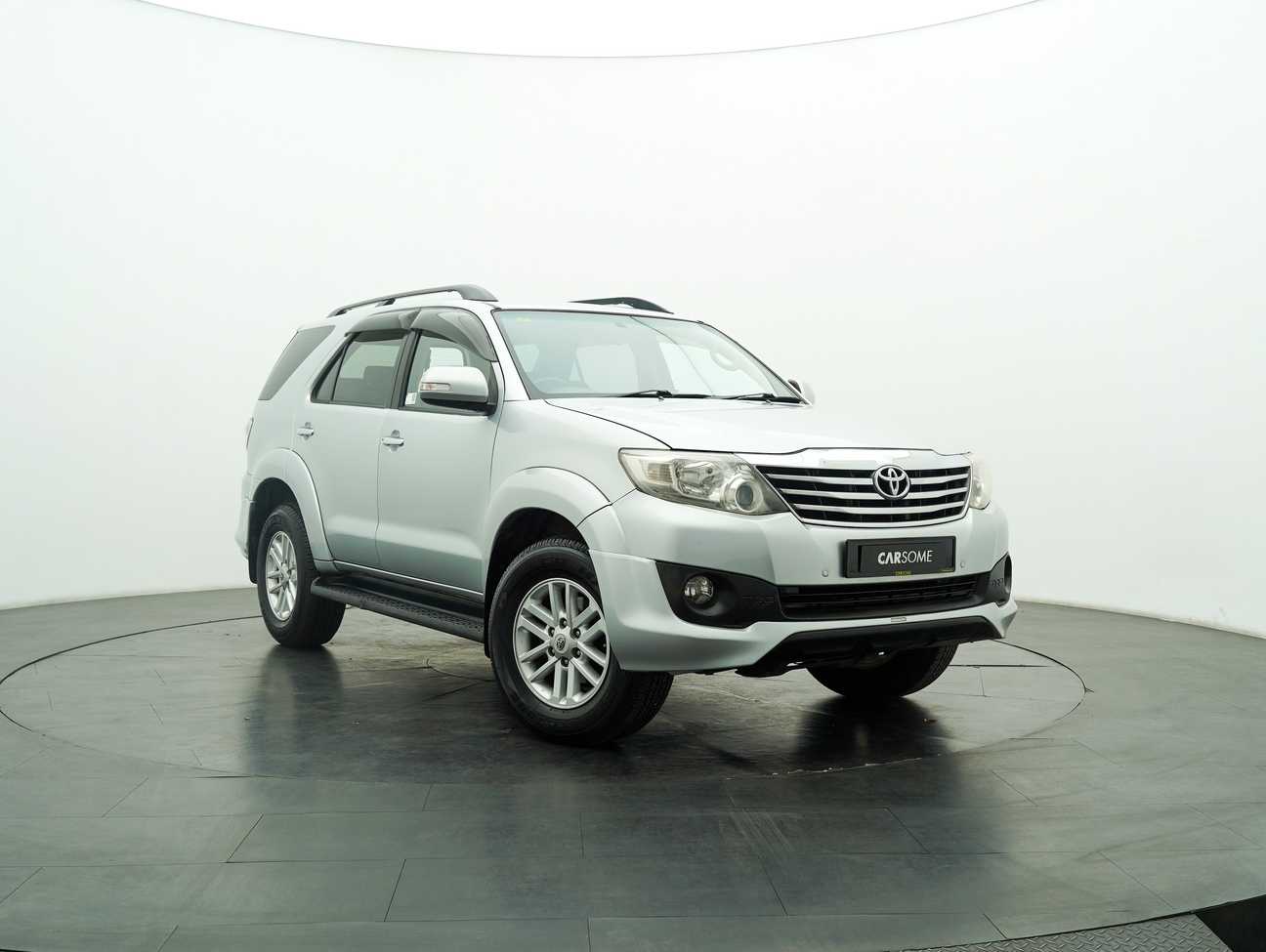 used 2012 Toyota Fortuner V 2.7