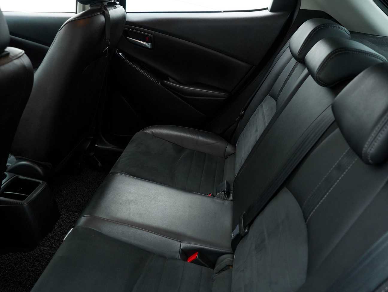 terpakai 2017 Mazda 2 SKYACTIV-G (Halogen Headlight) 1.5