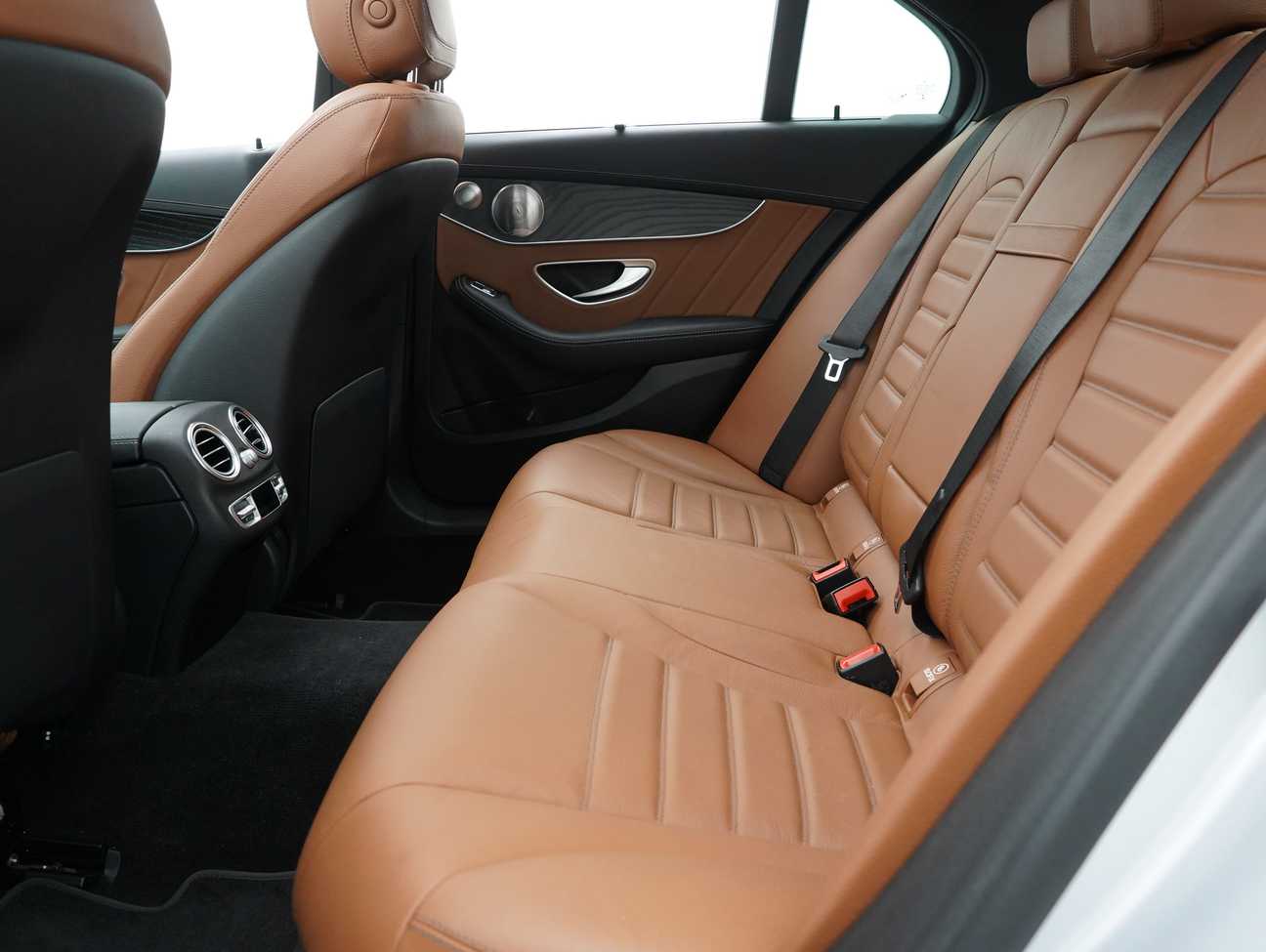 terpakai 2020 Mercedes-Benz C300 AMG Line 2.0
