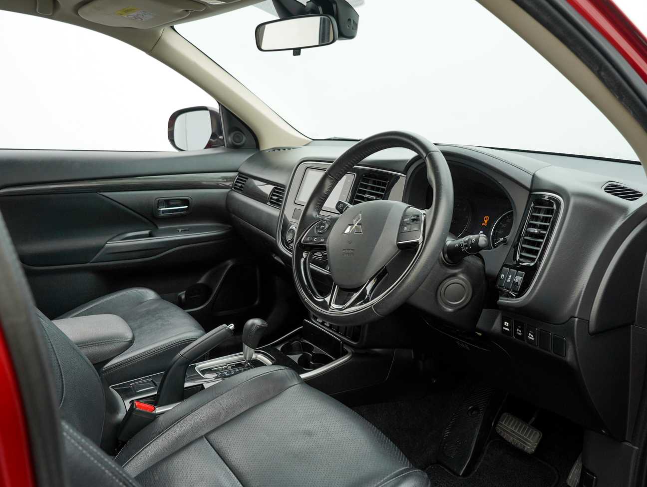 terpakai 2018 Mitsubishi OUTLANDER  2.0