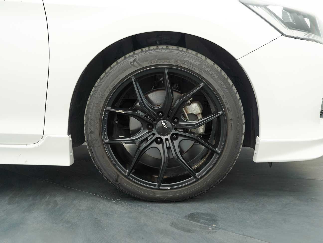 terpakai 2014 Honda ACCORD VTI-L 2.0