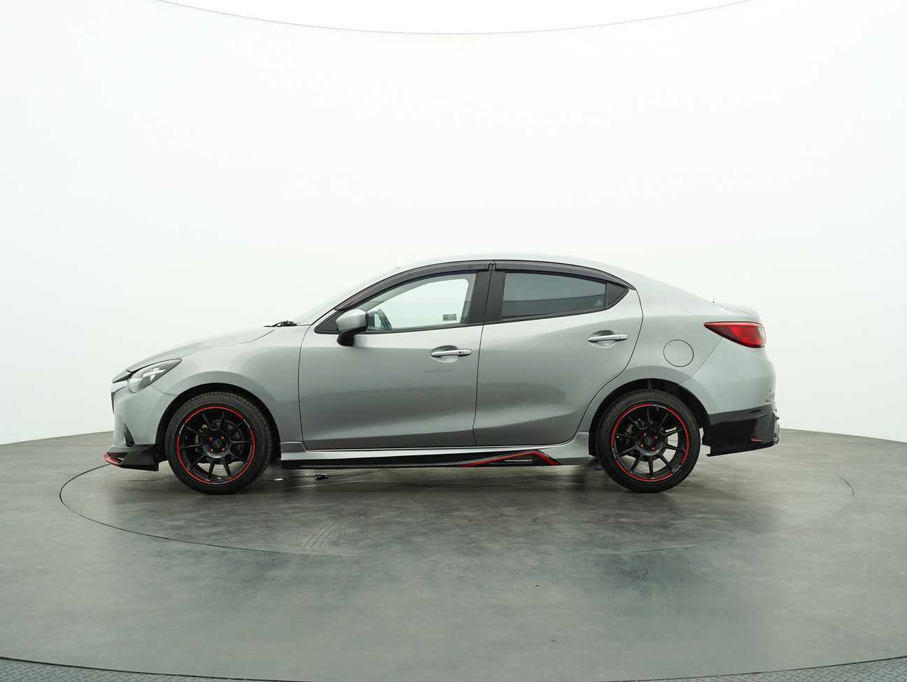 terpakai 2015 Mazda 2 SKYACTIV-G 1.5