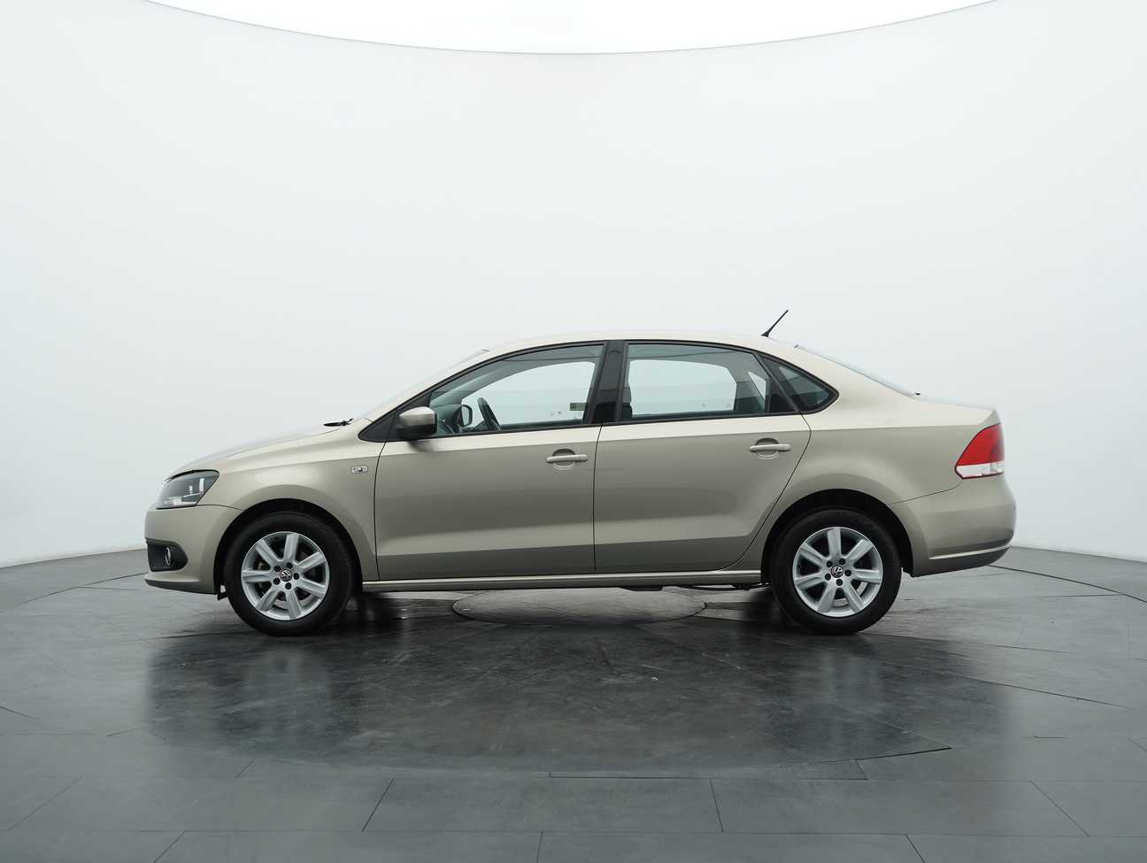 terpakai 2013 Volkswagen Polo  1.6