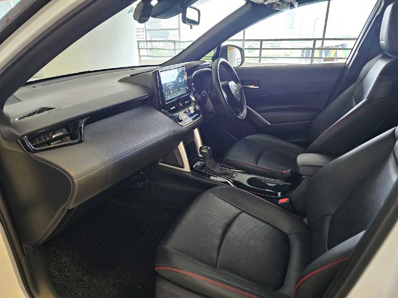 terpakai 2023 Toyota Corolla Cross GR Sport 1.8