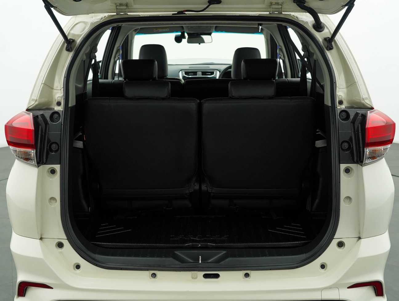 terpakai 2020 Perodua Aruz AV 1.5