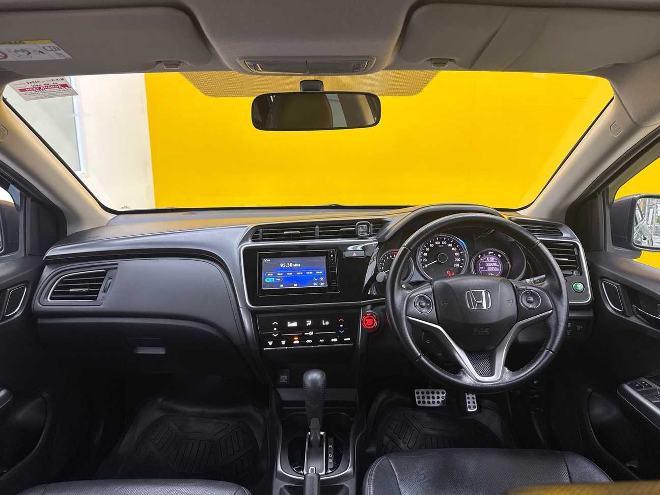 used 2018 Honda City V 1.5
