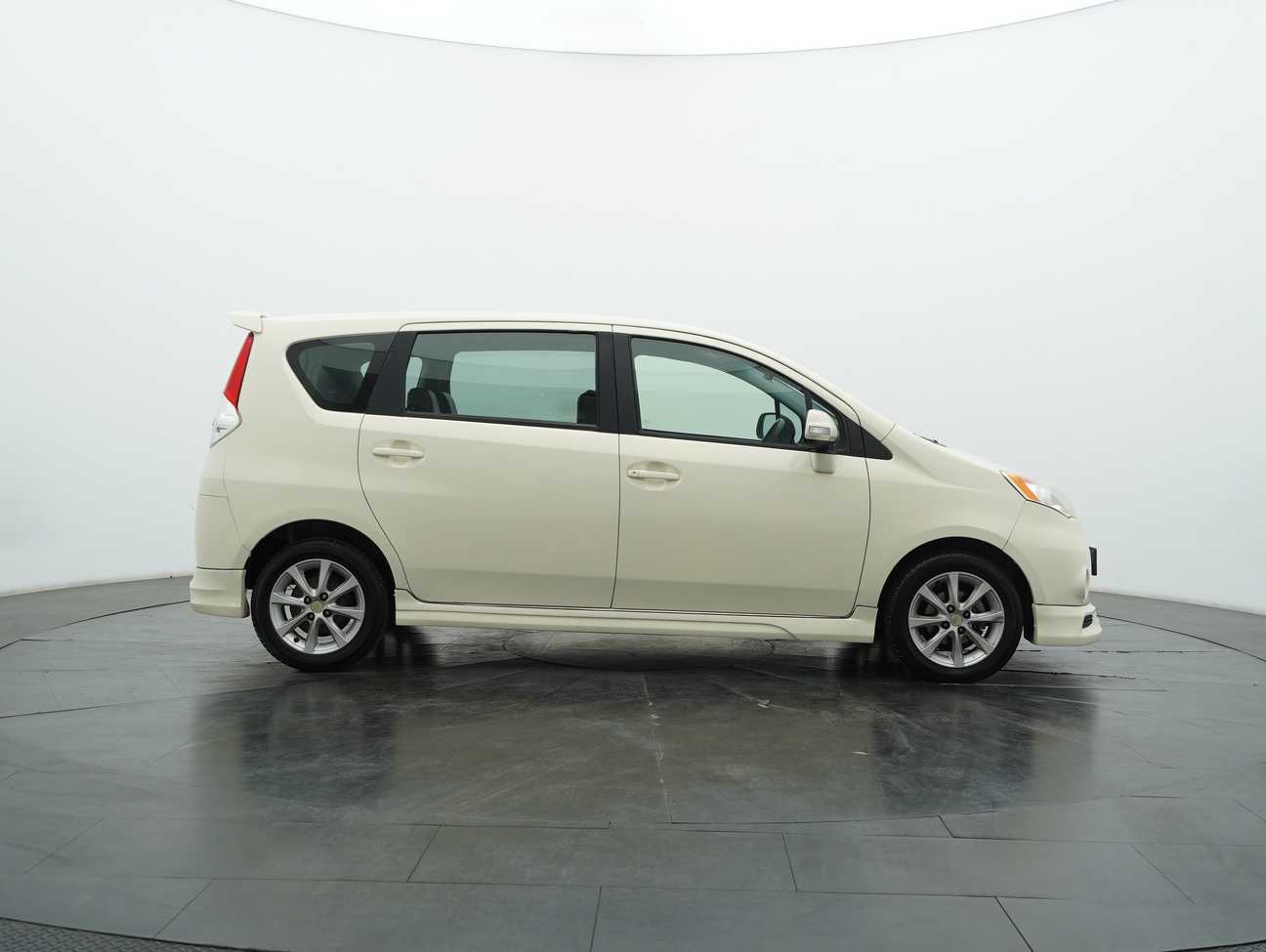 terpakai 2013 Perodua Alza EZi 1.5