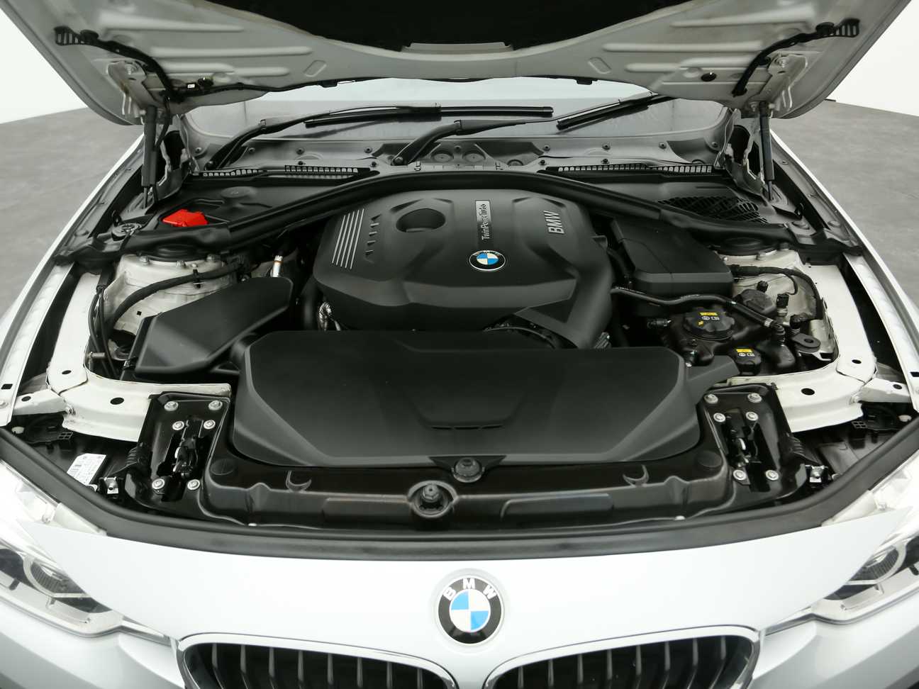 used 2016 BMW 320i Sport Line 2.0