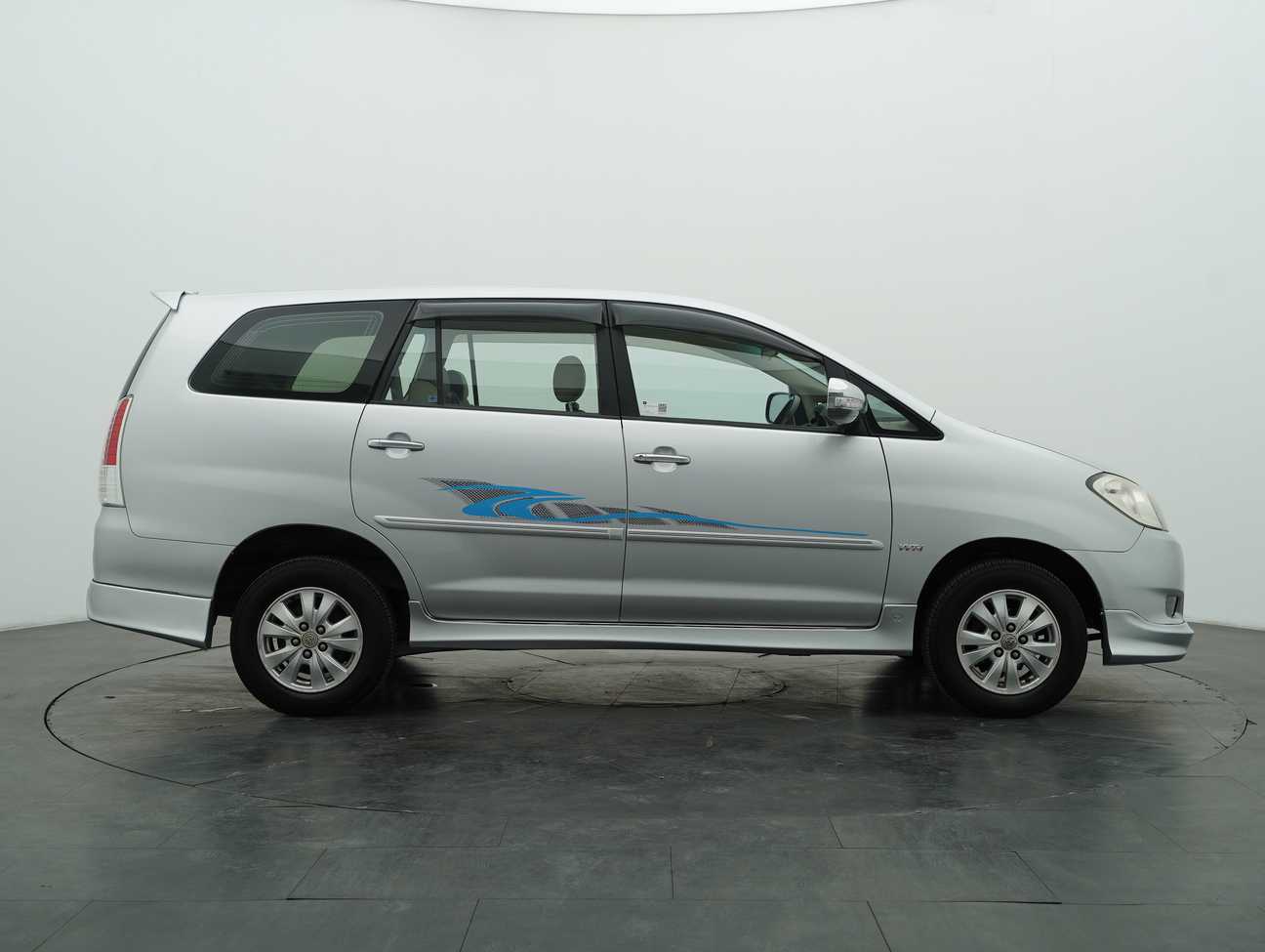 used 2010 Toyota Innova G 2.0