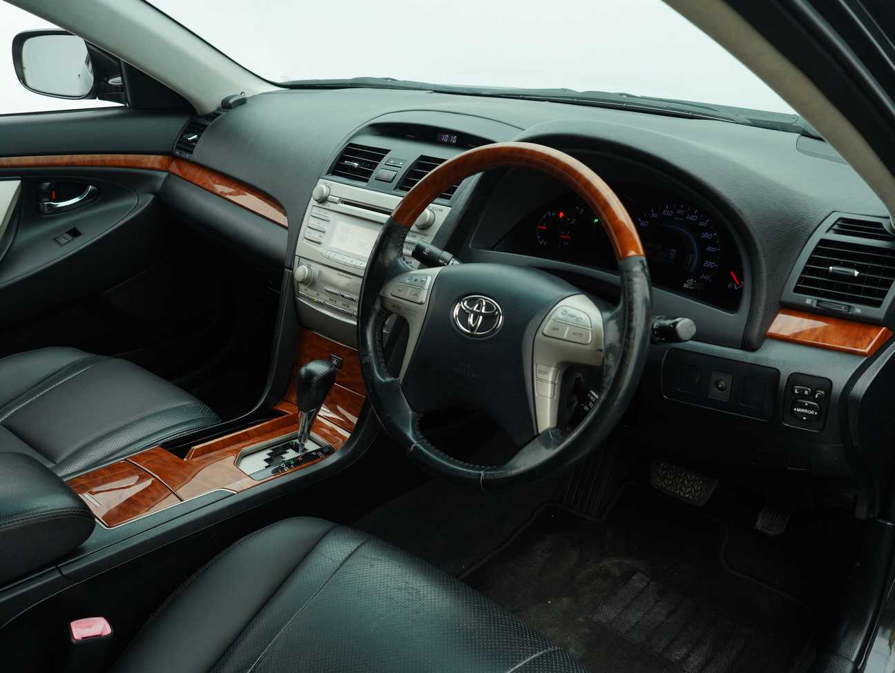 used 2012 Toyota Camry V 2.4