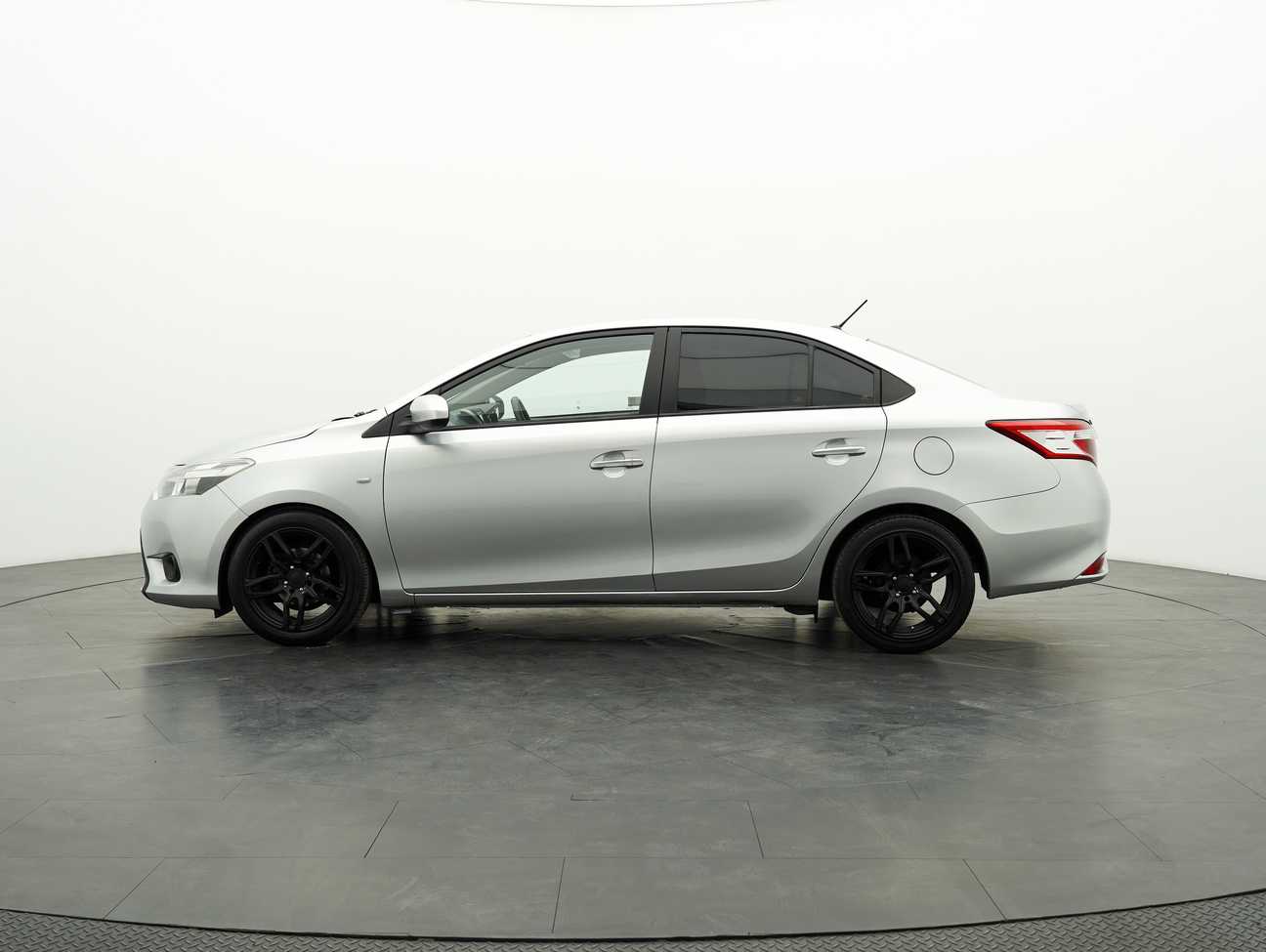 used 2015 Toyota Vios J 1.5