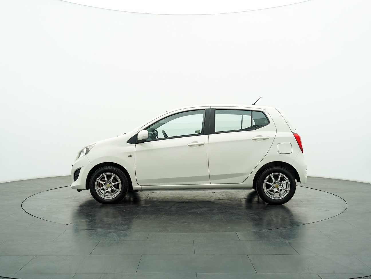 terpakai 2016 Perodua AXIA G 1.0