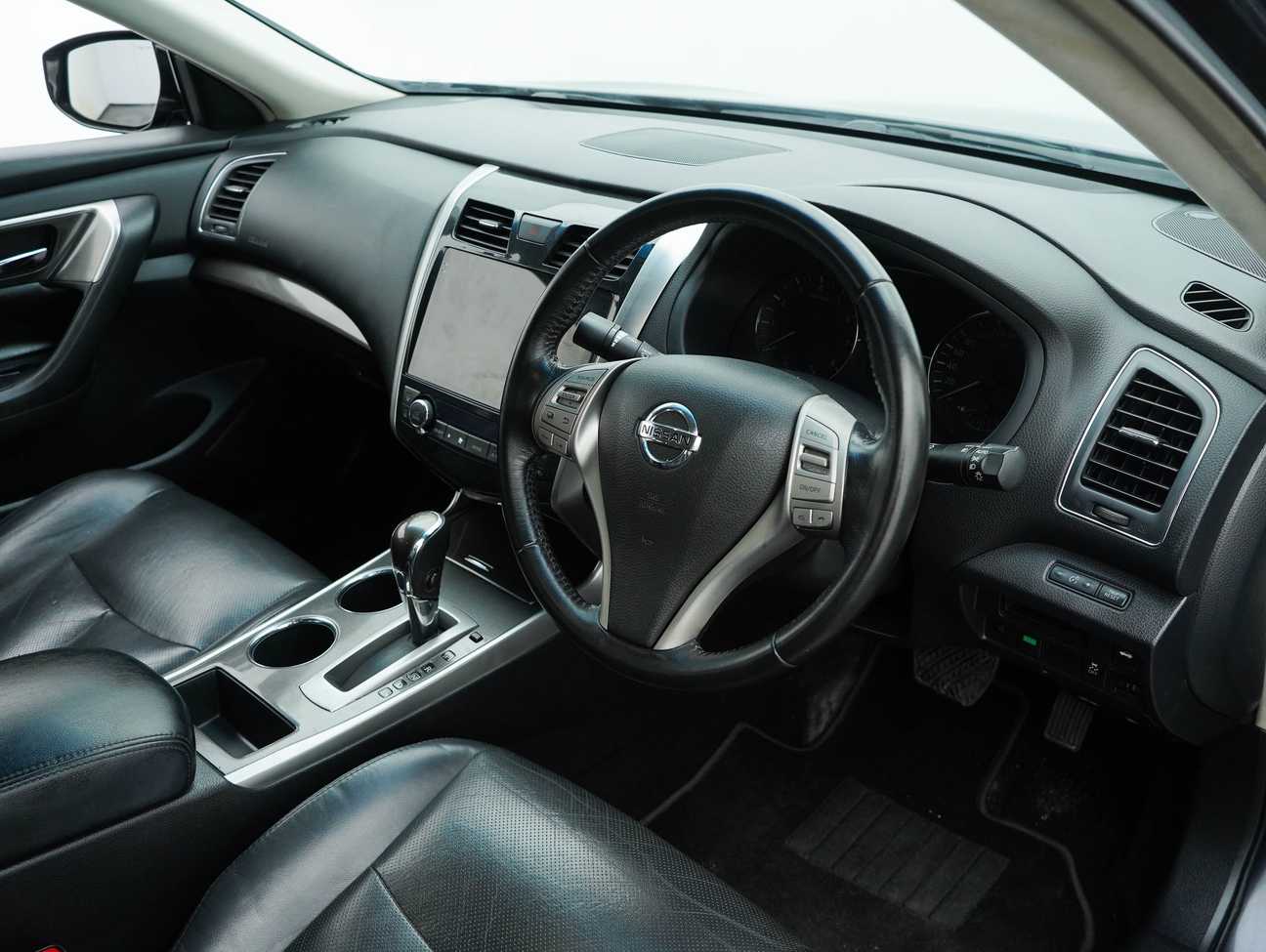 used 2014 Nissan Teana XL 2.0