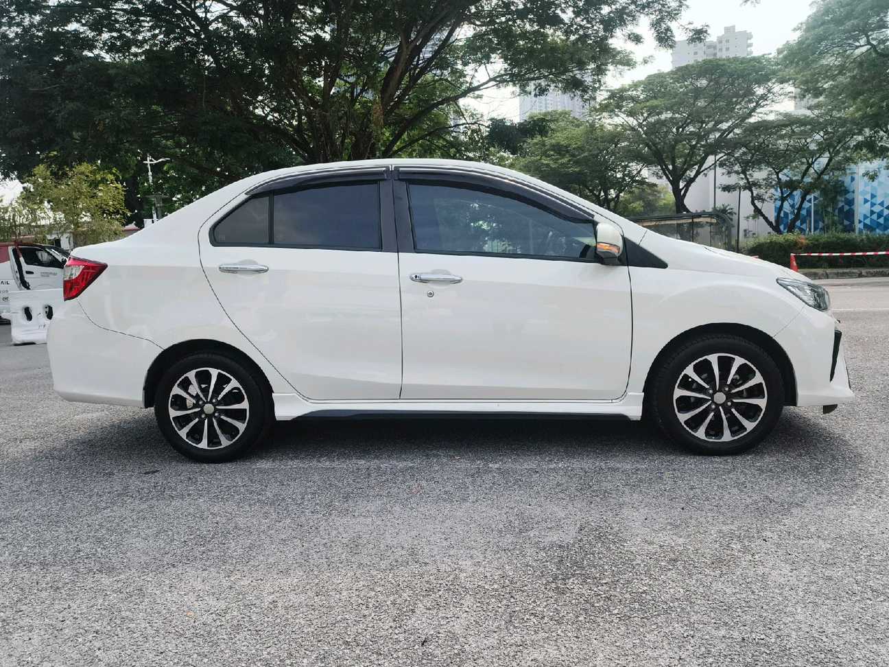 terpakai 2020 Perodua Bezza Advance 1.3