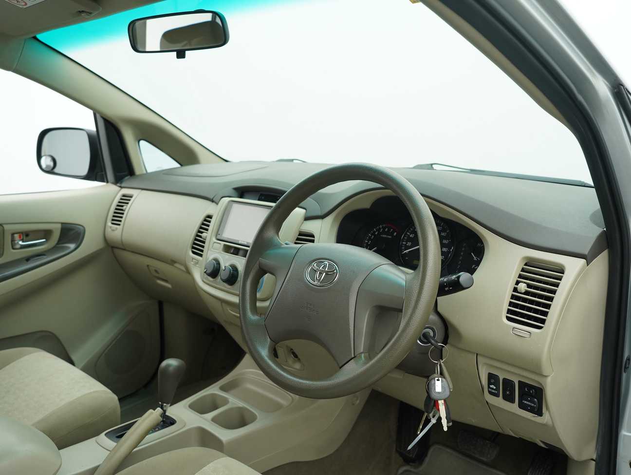 used 2016 Toyota Innova E 2.0