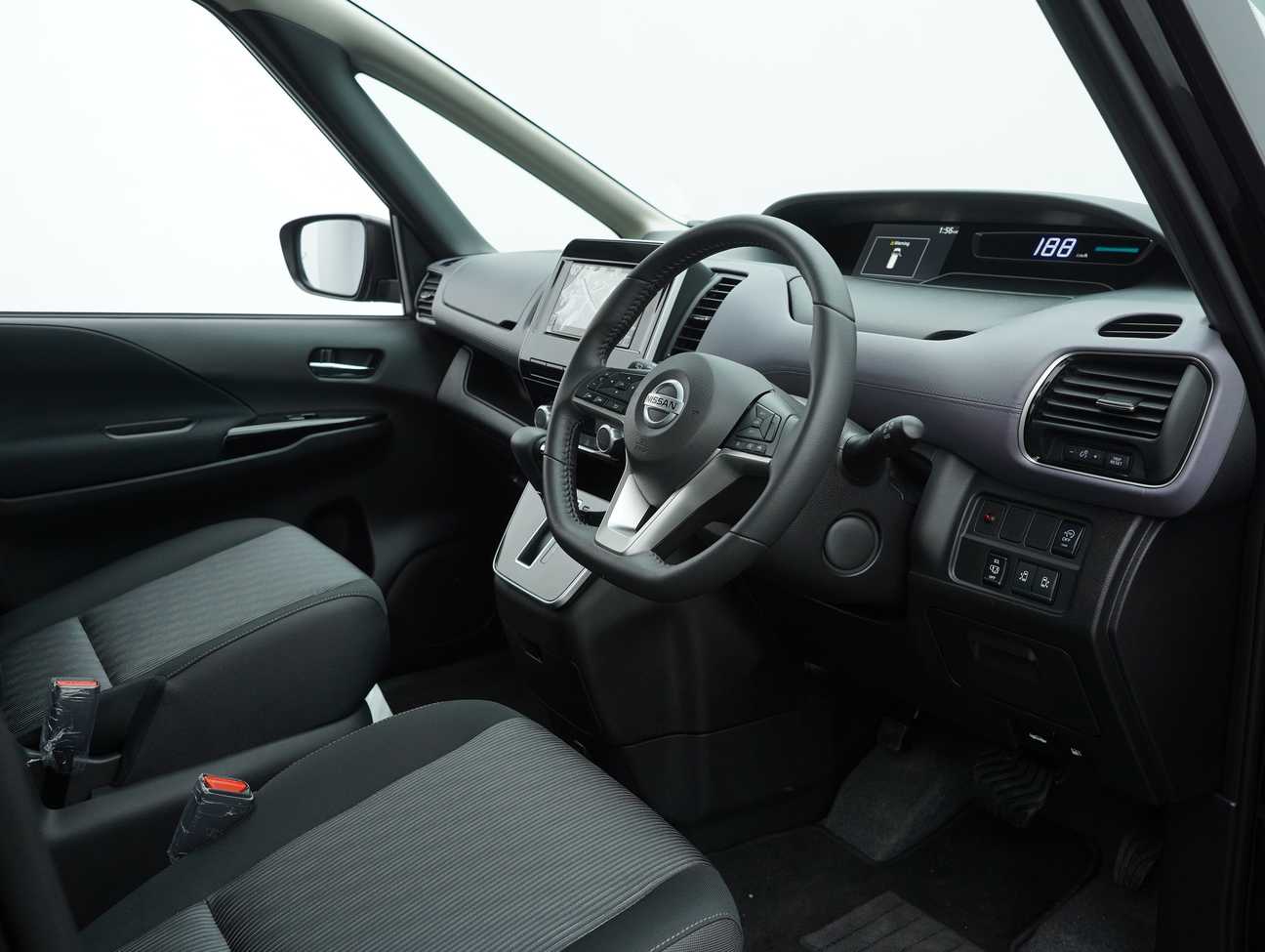 terpakai 2025 Nissan Serena S-Hybrid High-Way Star 2.0