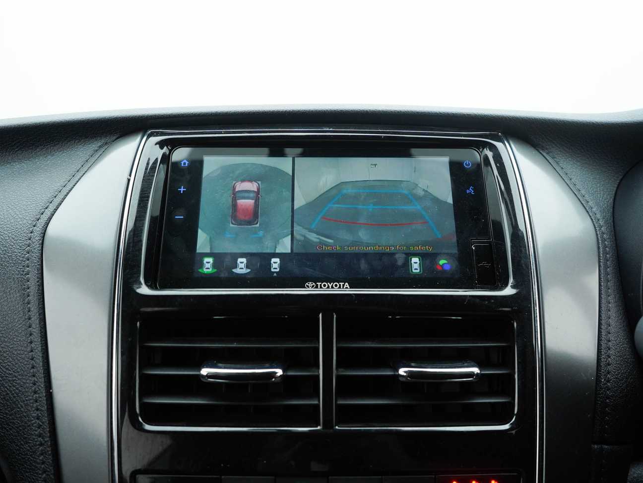 used 2022 Toyota Yaris E 1.5