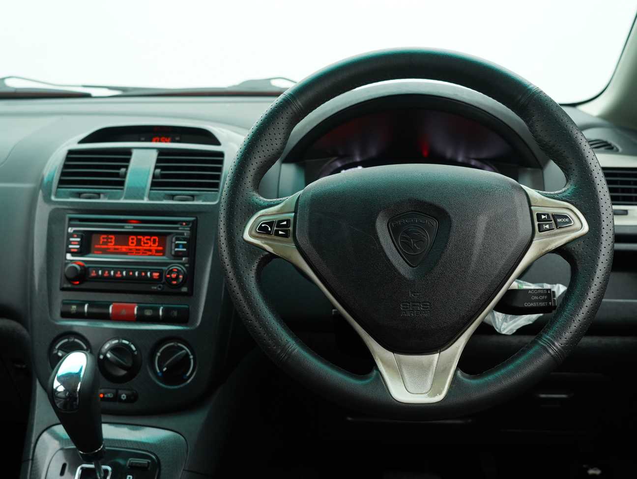 terpakai 2015 Proton Exora Premium 1.6