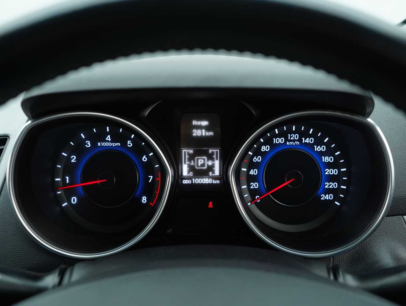 terpakai 2016 Hyundai Elantra Premium 1.8