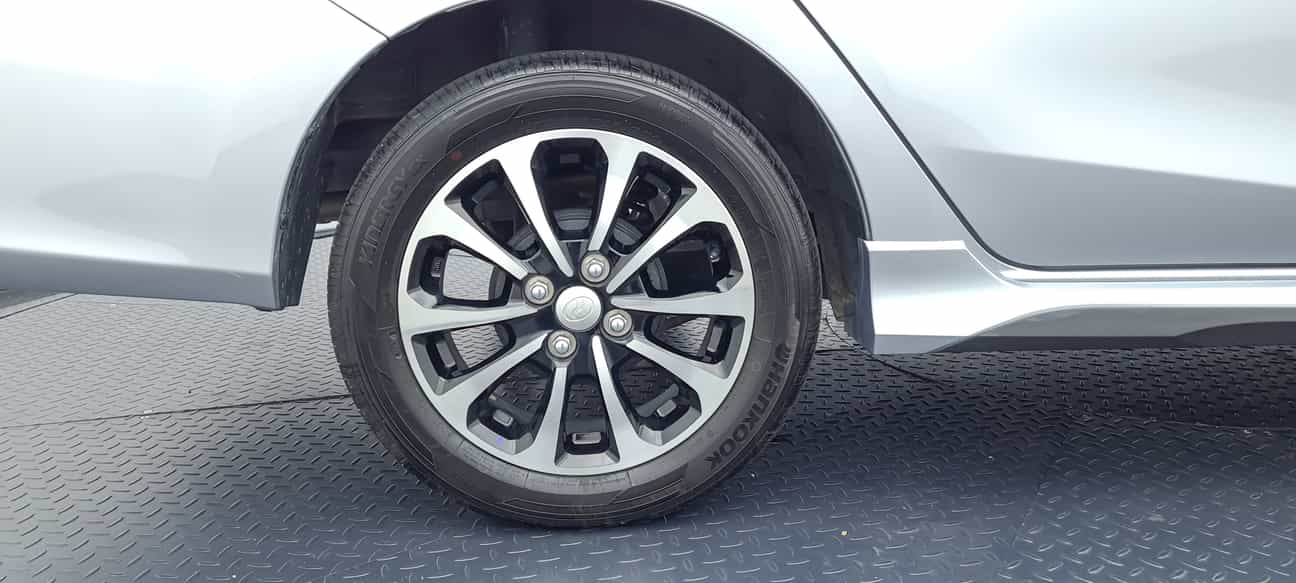 used 2020 Perodua BEZZA X 1.3