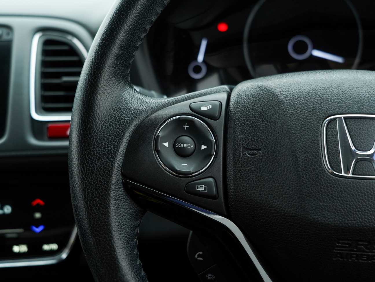 terpakai 2017 Honda HR-V i-VTEC V 1.8