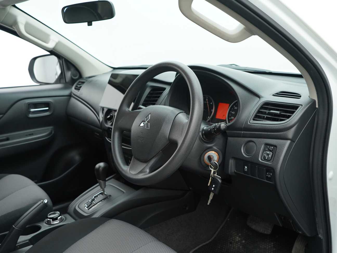 used 2022 Mitsubishi Triton VGT Dual Cab 4X4 2.4