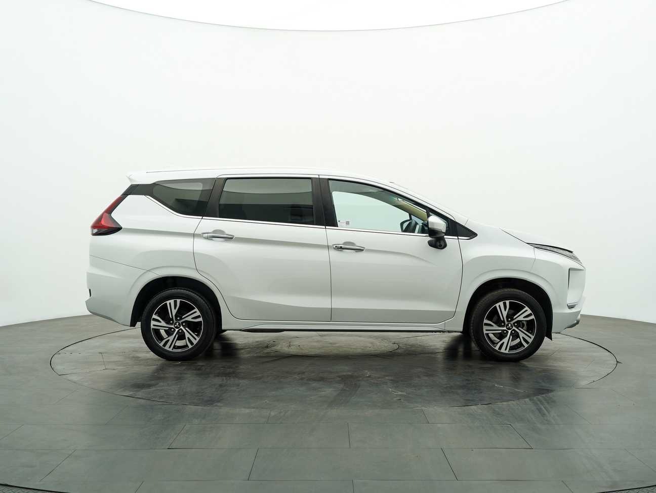 terpakai 2021 Mitsubishi Xpander  1.5