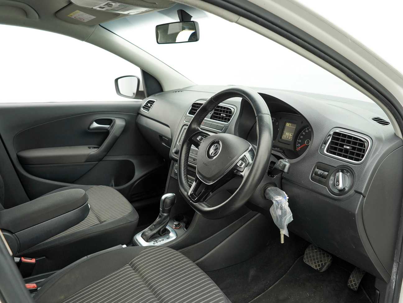 terpakai 2015 Volkswagen Polo  1.6