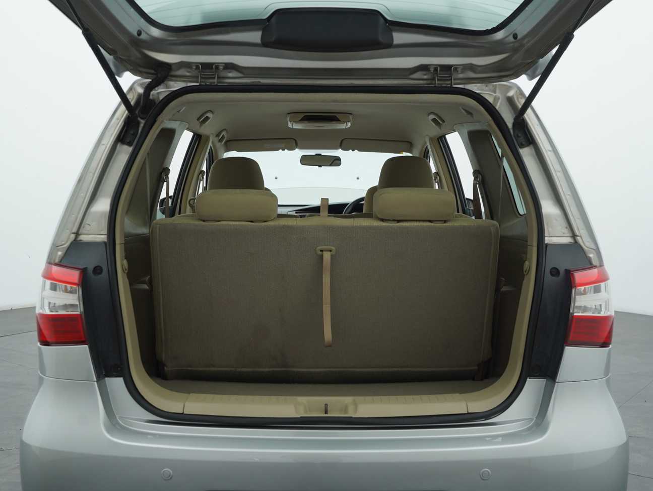 used 2013 Nissan Grand Livina Comfort 1.8