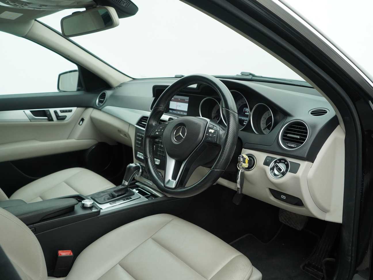 used 2013 Mercedes-Benz C200 Avantgarde CGI 1.8