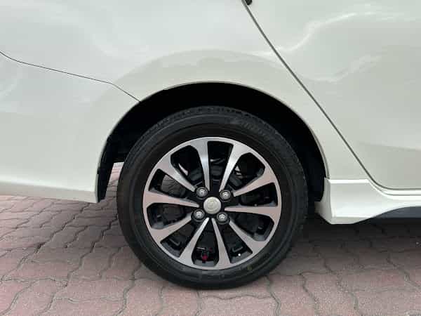 terpakai 2021 Perodua Bezza Advance 1.3